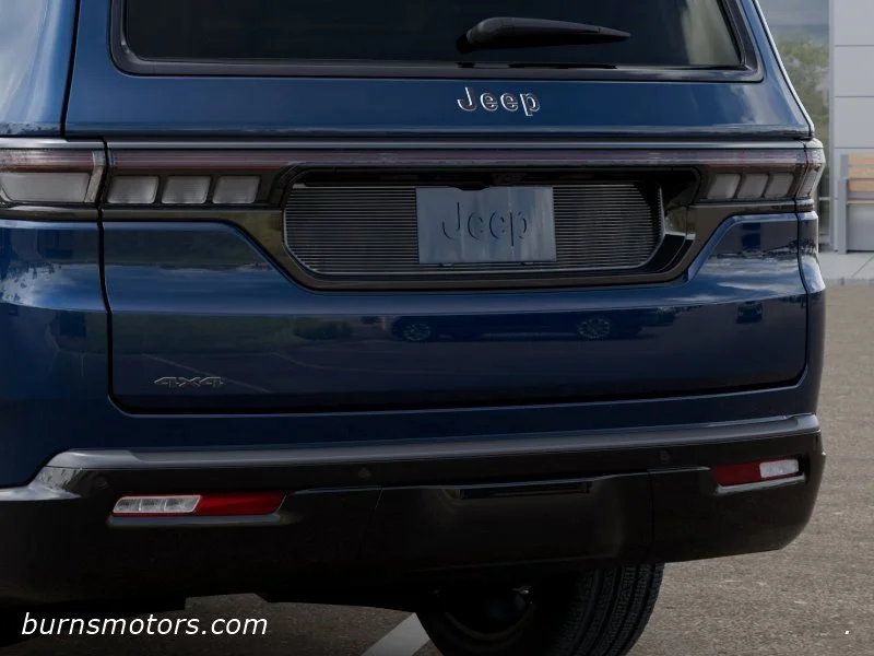 New 2026 Fathom Blue Pearl-Coat Exterior Paint (Late Availability) Jeep Limited Reserve Black image 13