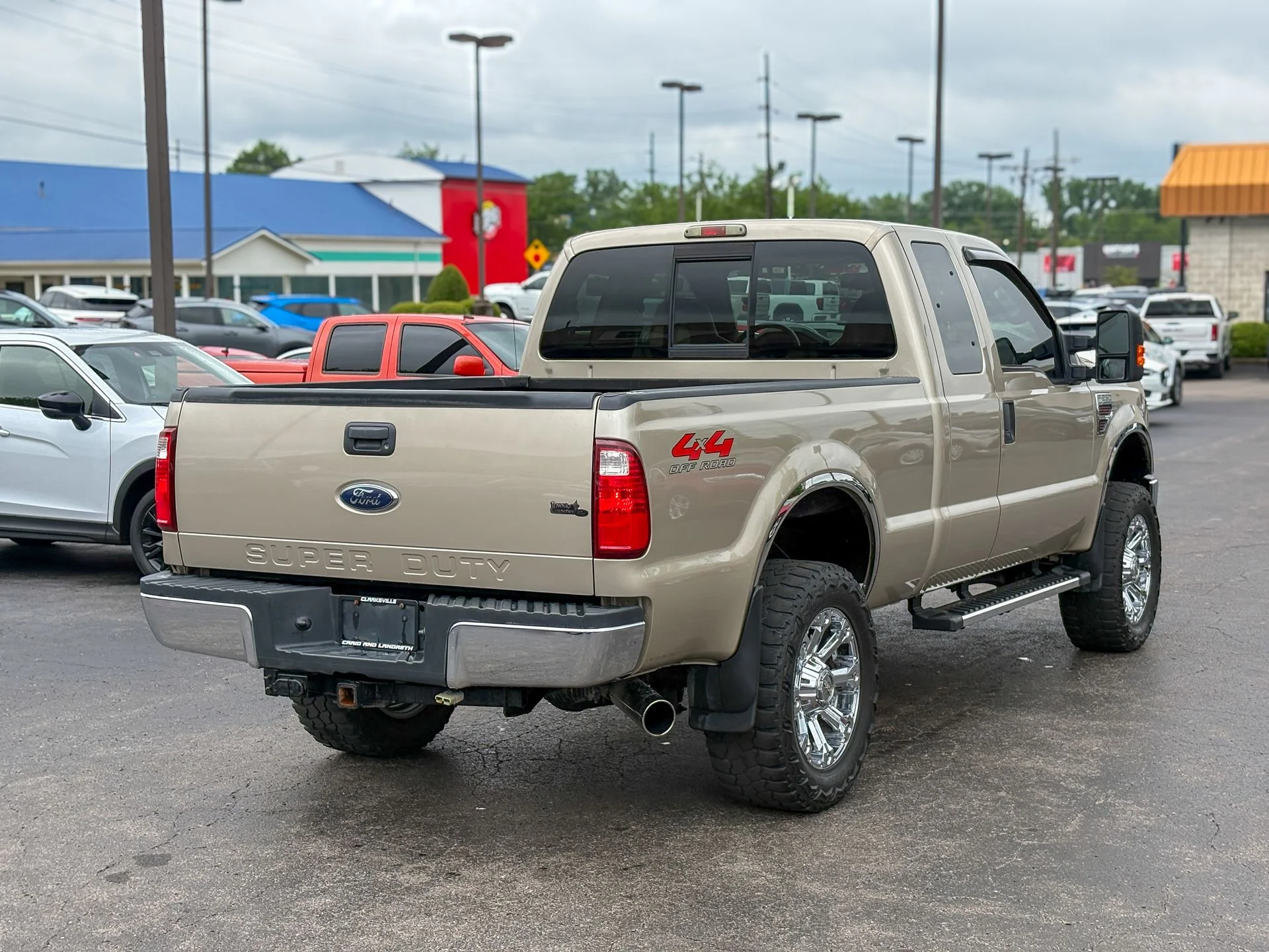 Used 2008 Gold Ford Lariat image 17
