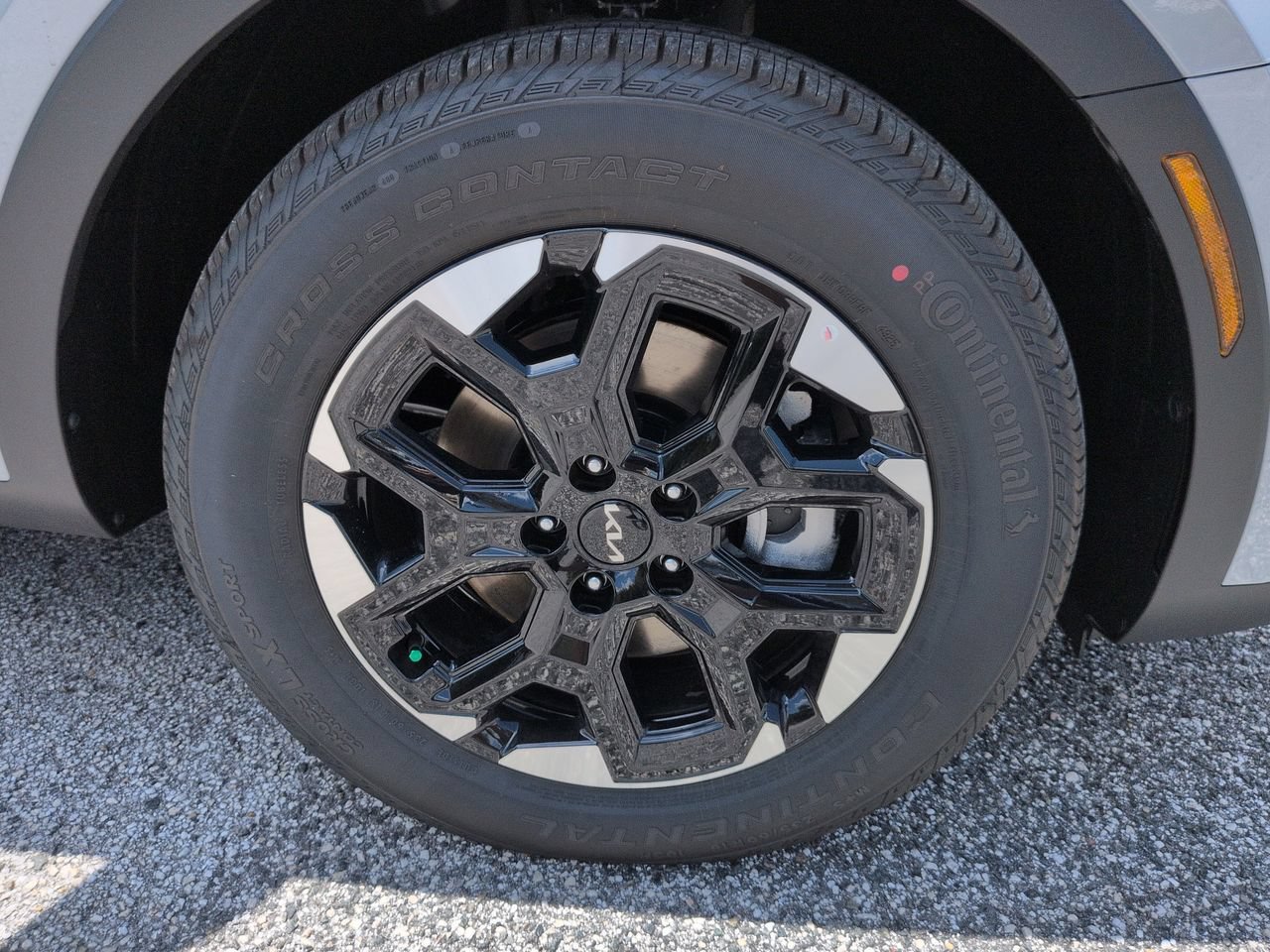 New 2026 Wolf Gray Kia S image 12