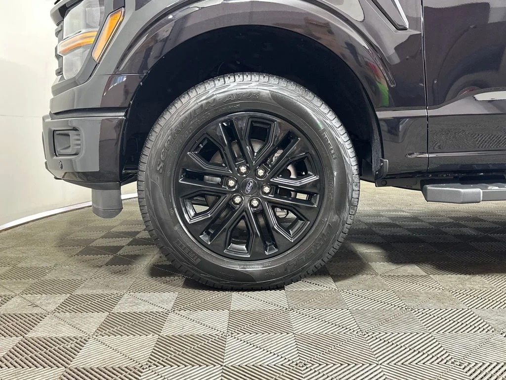 New 2026 Agate Black Metallic Ford XLT image 6