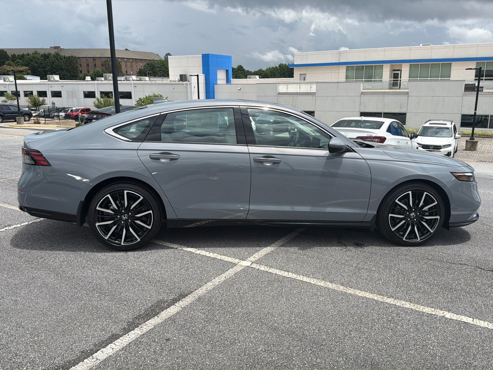New 2026 Urban Gray Pearl Honda Touring image 8