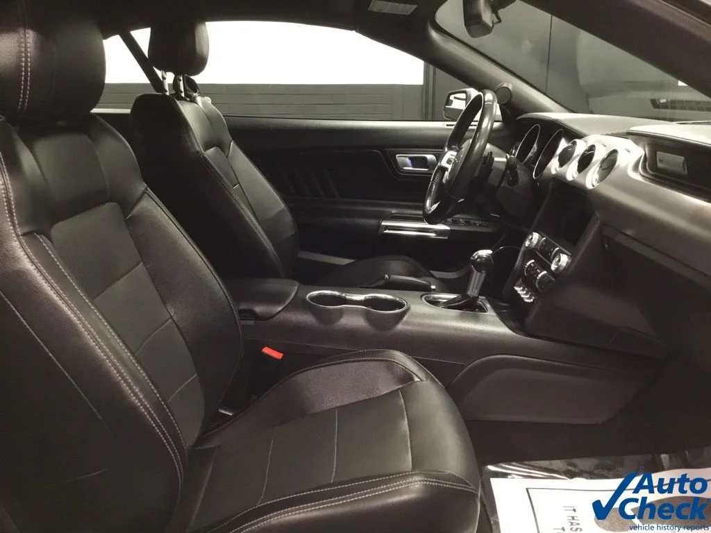 Used 2019 Silver Ford GT Premium image 37