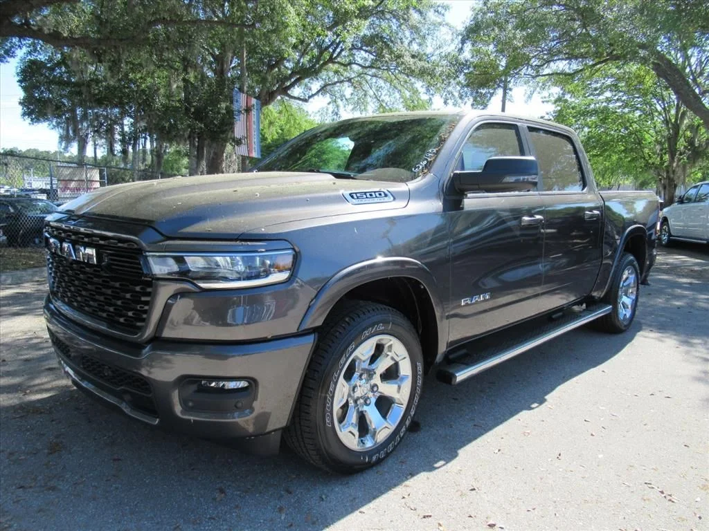 New 2026 Granite Crystal Metallic Clear-Coat Exterior Paint RAM Big Horn/Lone Star image 3