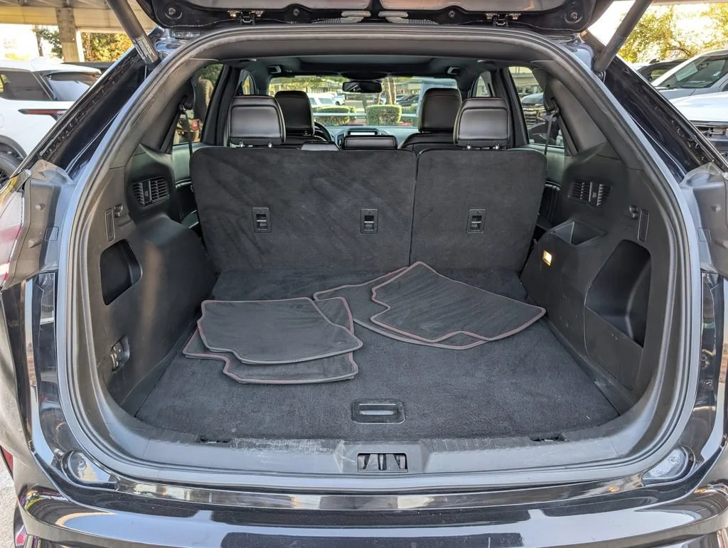 Used 2022 Black Ford ST-Line image 22