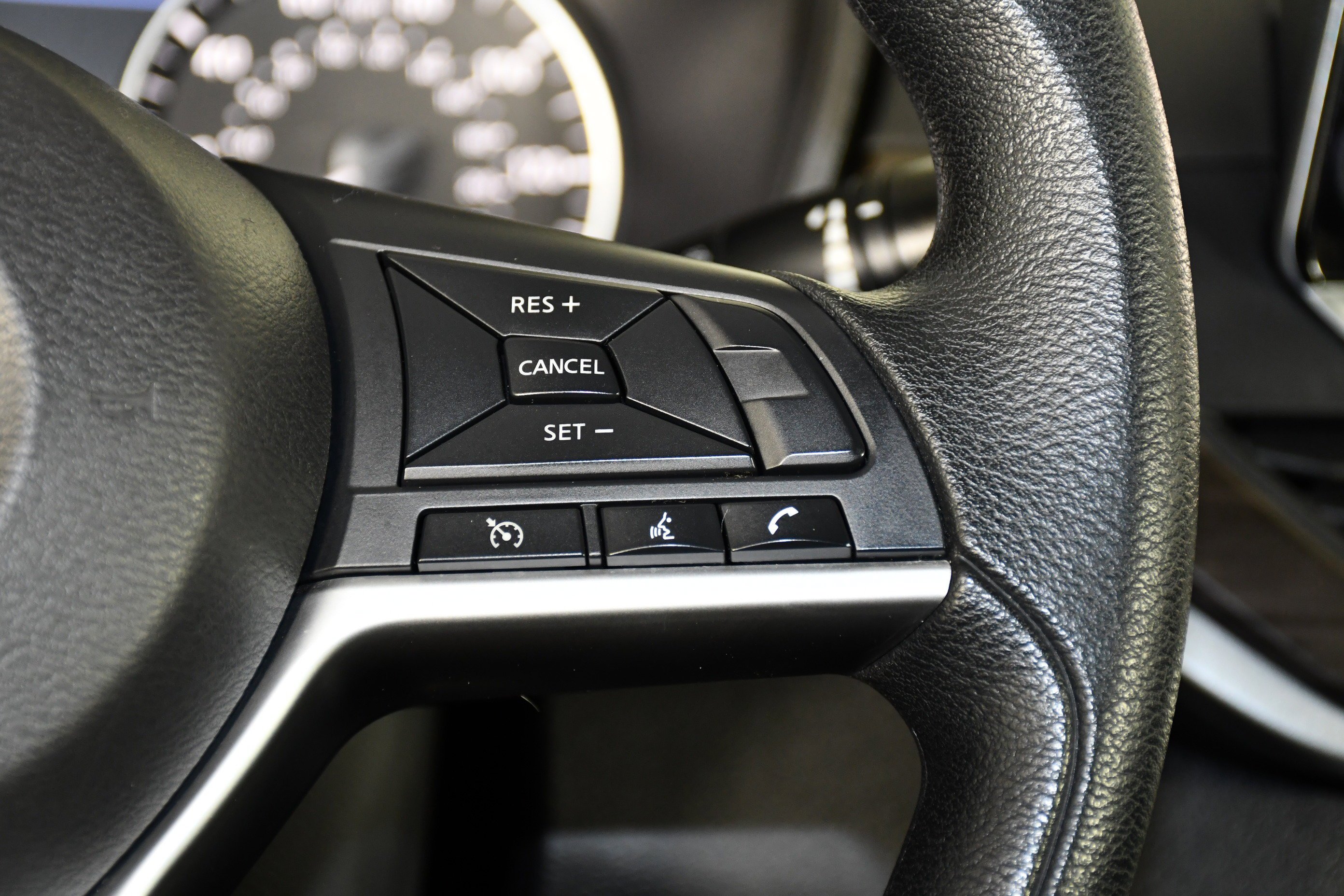 Used 2024 Gun Metallic Nissan 2.5 SV image 22