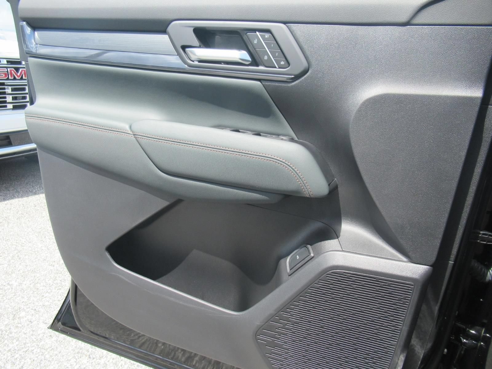 2027 GMC Terrain AT4 - Photo 19