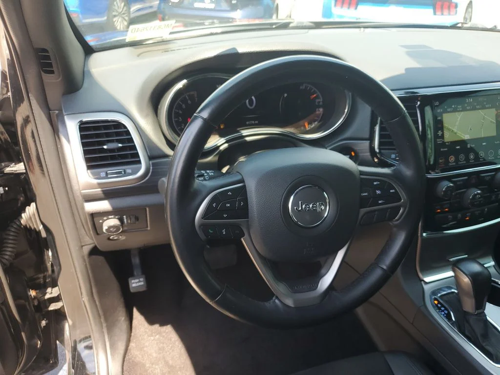 Used 2021 Black Jeep Laredo X image 14