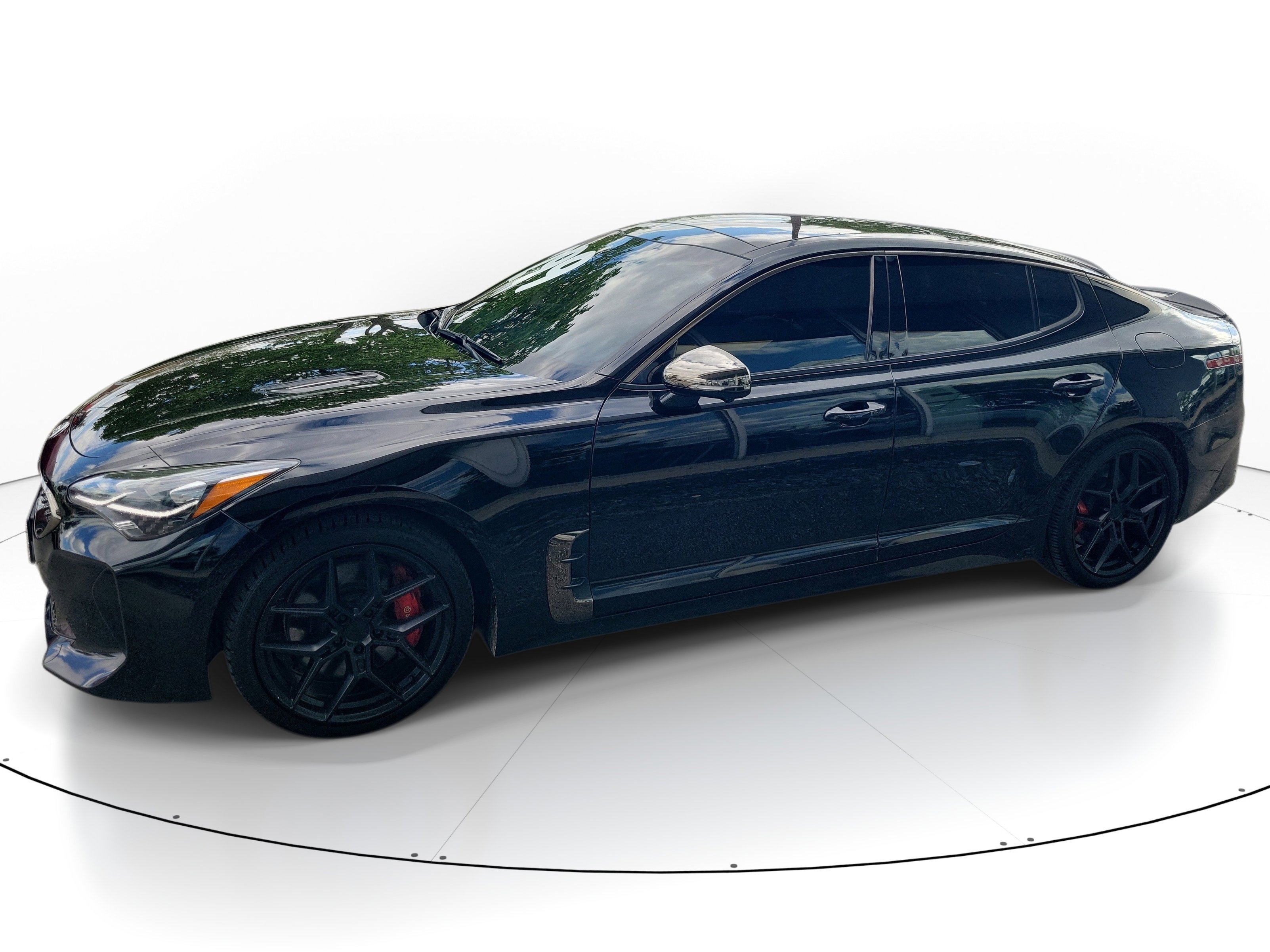 Used 2022  Kia GT2 image 3