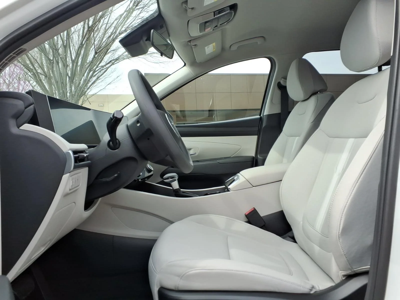 Used 2026 Serenity White Pearl Hyundai SEL image 28