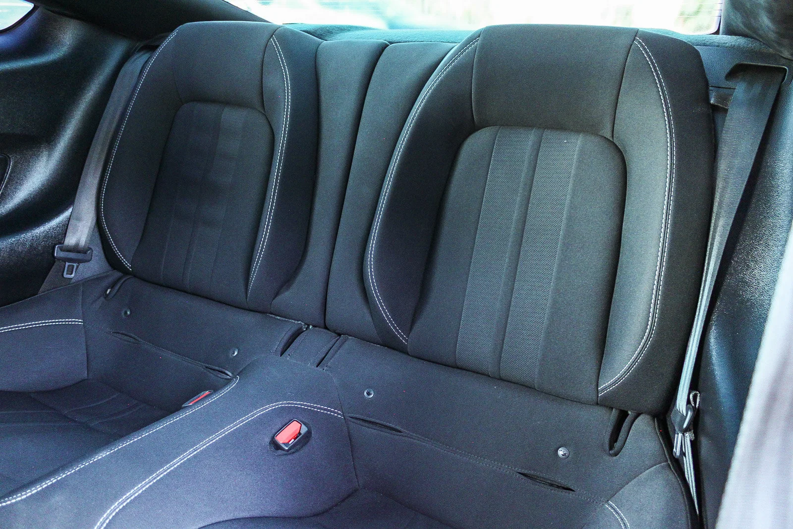 Used 2021 Oxford White Ford GT image 24
