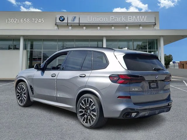 New 2026 Skyscraper Grey Metallic BMW xDrive50e image 6