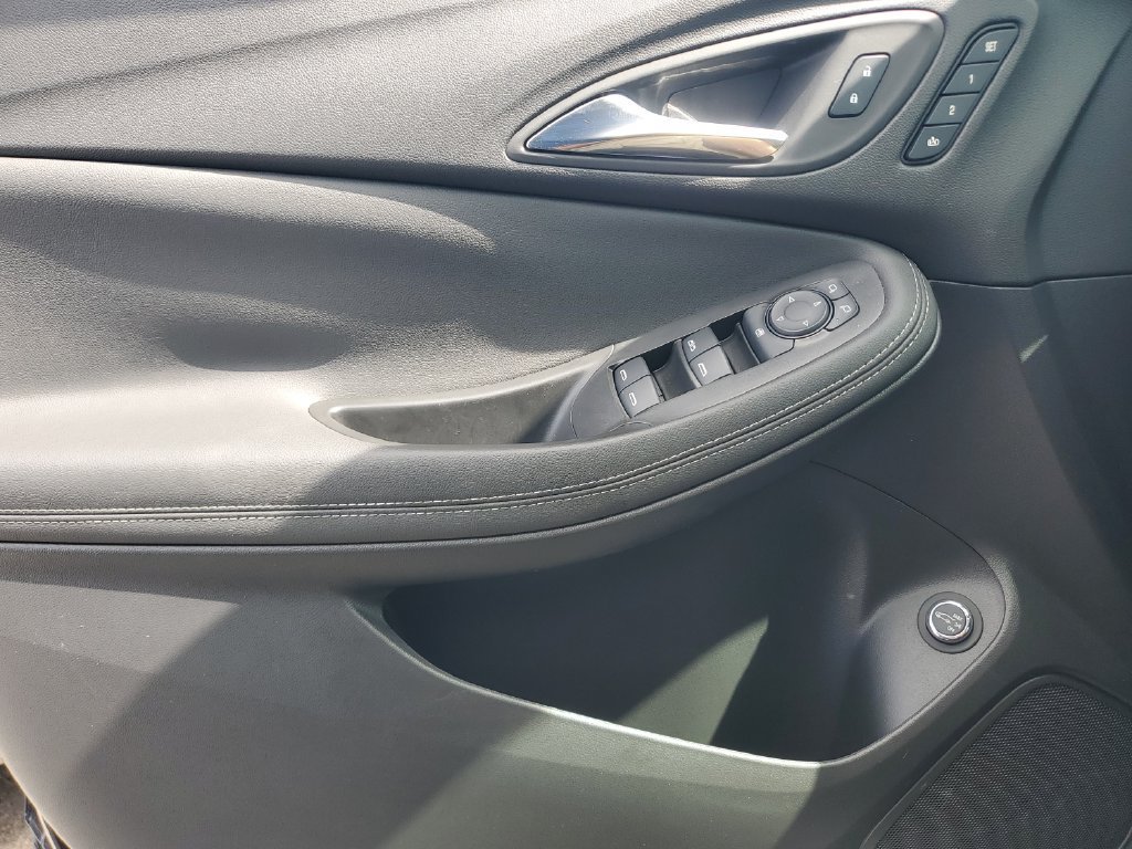 Used 2023 EBONY TWILIGHT METALLIC Buick Essence image 19