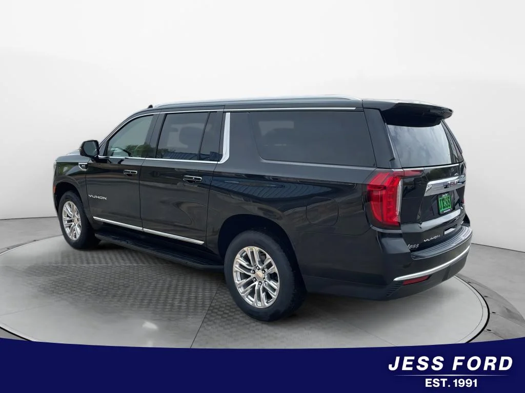 Used 2021 Onyx Black GMC SLT image 3
