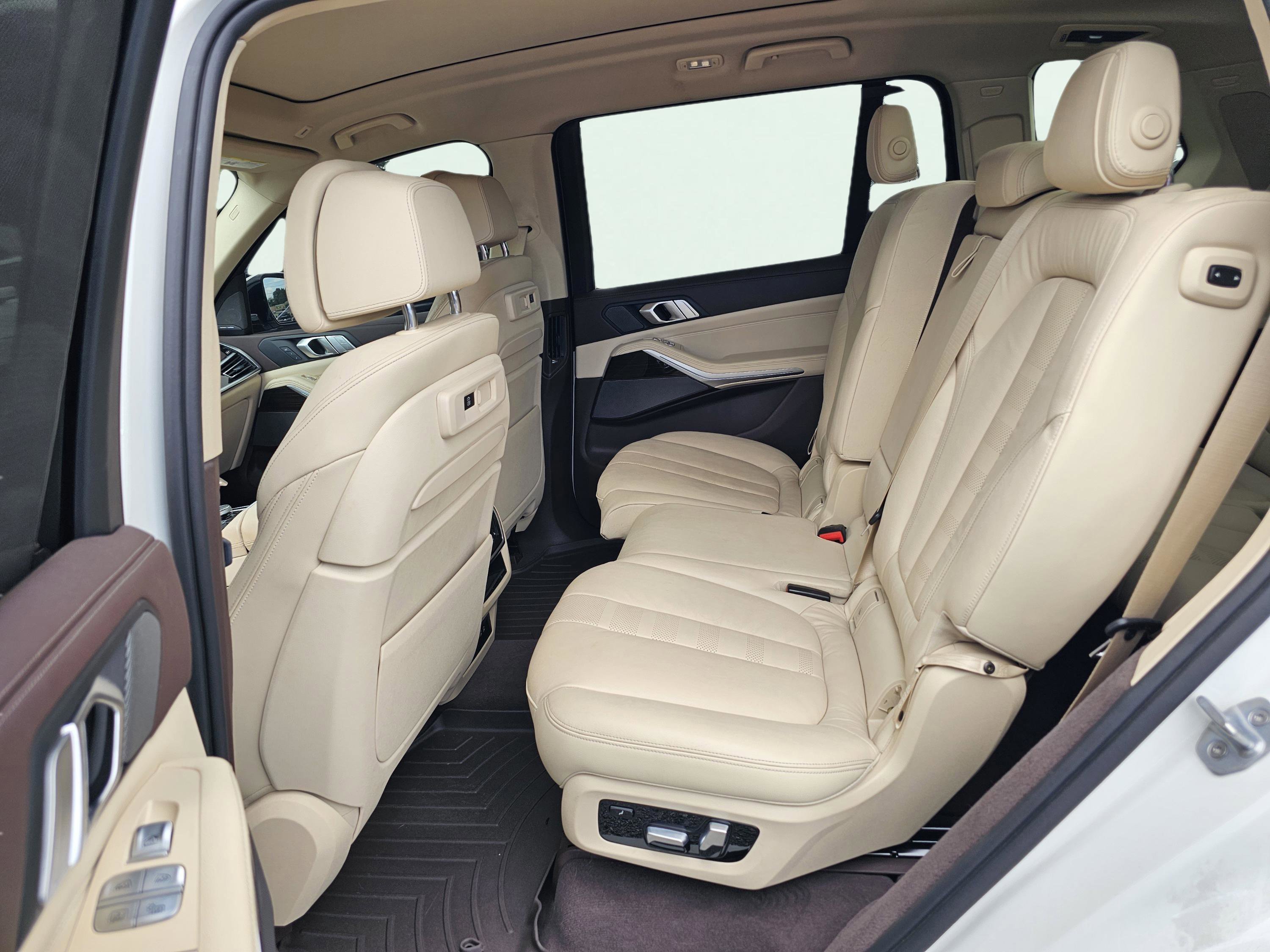 Used 2019 Alpine White BMW xDrive40i image 33