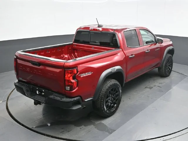 Used 2025 Red Chevrolet Trail Boss image 17
