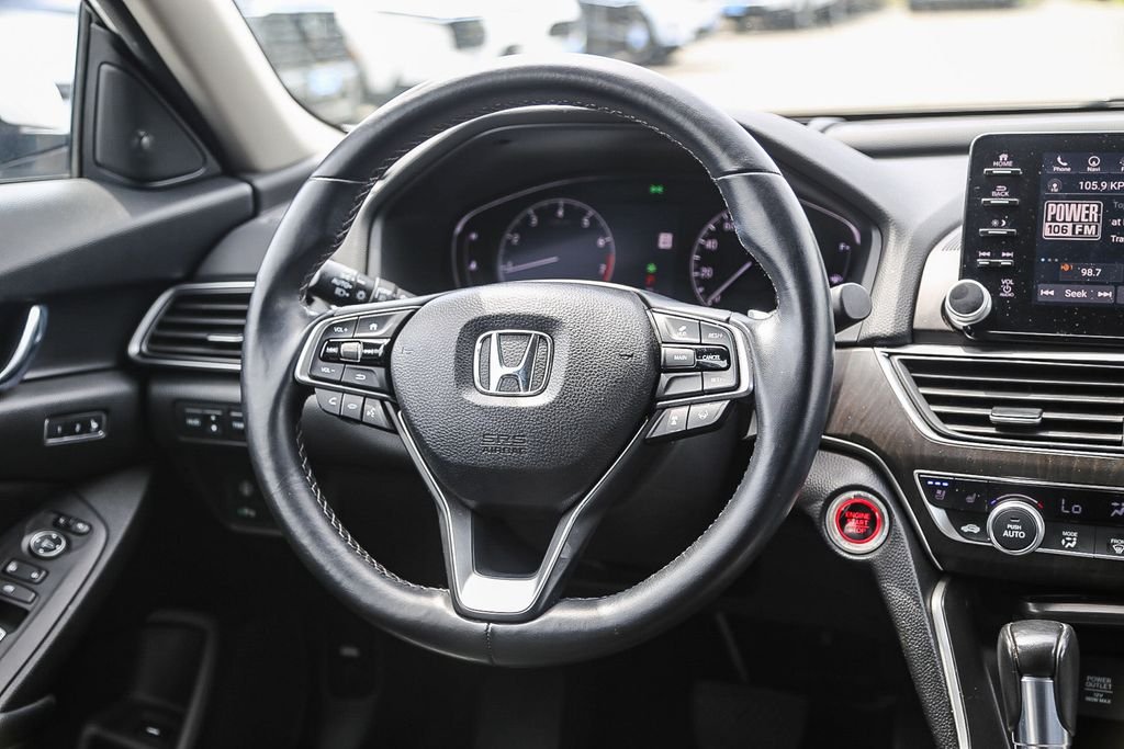 Used 2018 Platinum White Pearl Honda Touring image 15