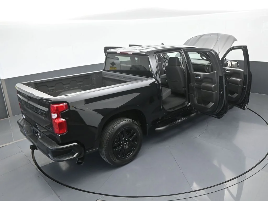 Used 2025 Black Chevrolet Custom image 70
