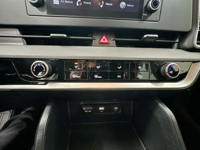 Used 2023 Black Kia LX image 17
