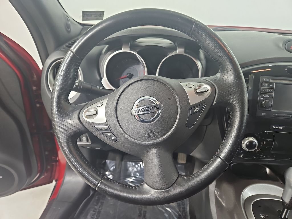 Used 2013 Red Nissan SL image 15