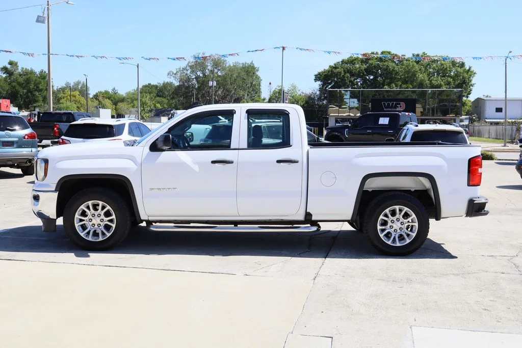 Used 2016 White GMC Base image 6