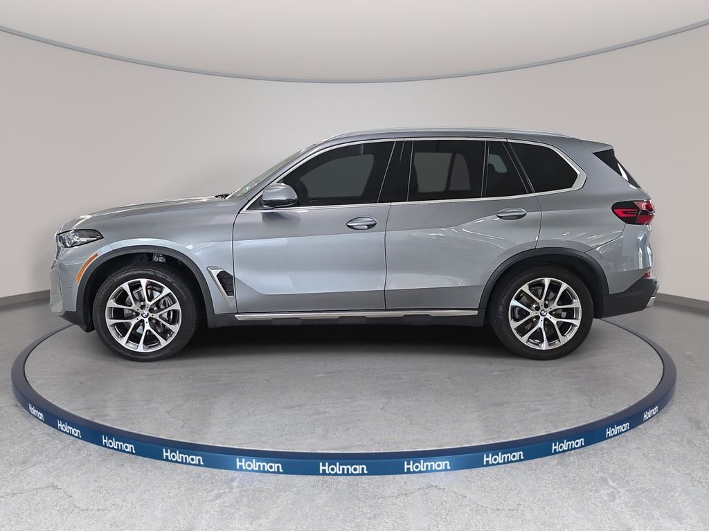 Used 2024 Skyscraper Gray Metallic BMW sDrive40i image 11