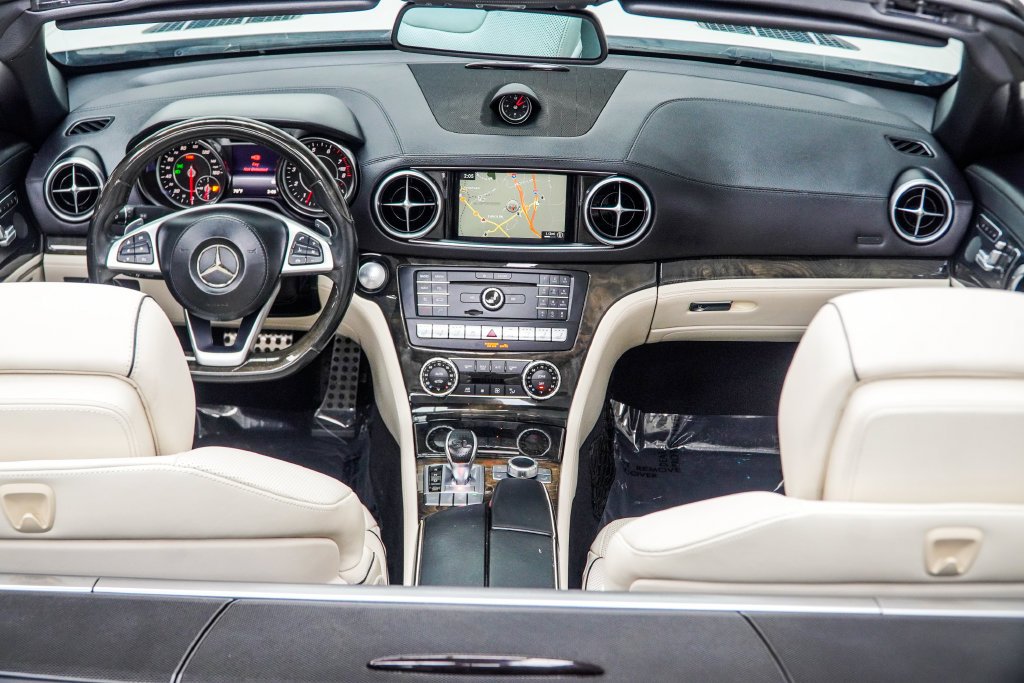 Used 2019 White Mercedes-Benz SL 550 image 5
