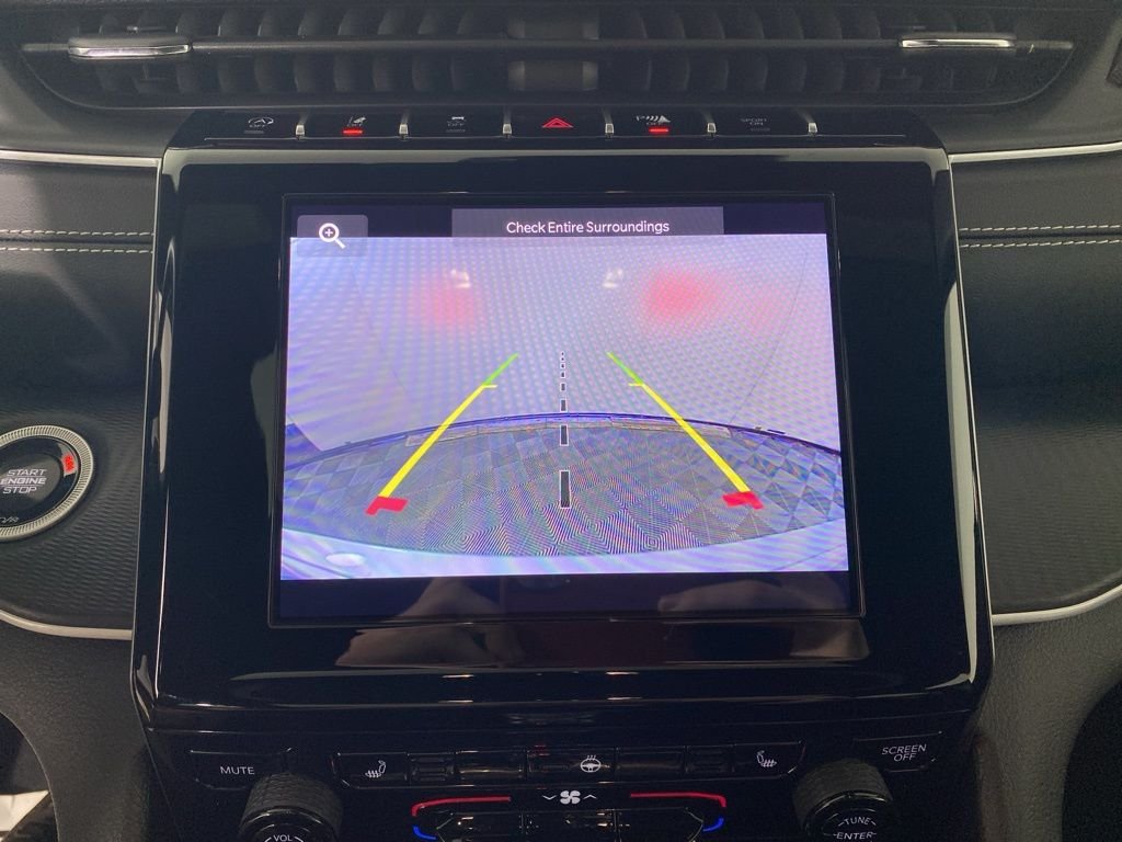 Used 2024 Silver Jeep Altitude X image 19