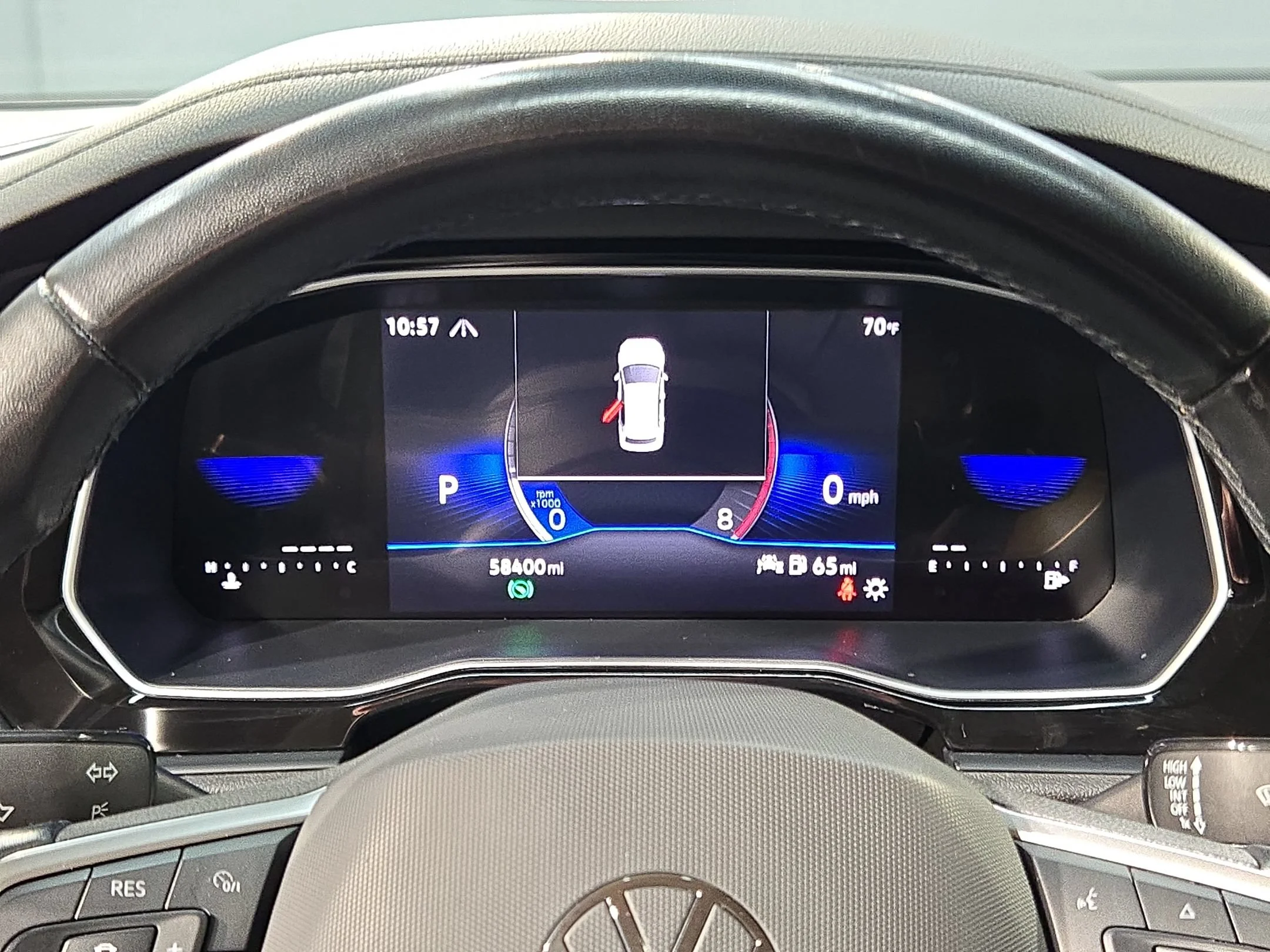 Used 2024 Platinum Gray Metallic Volkswagen SE image 15
