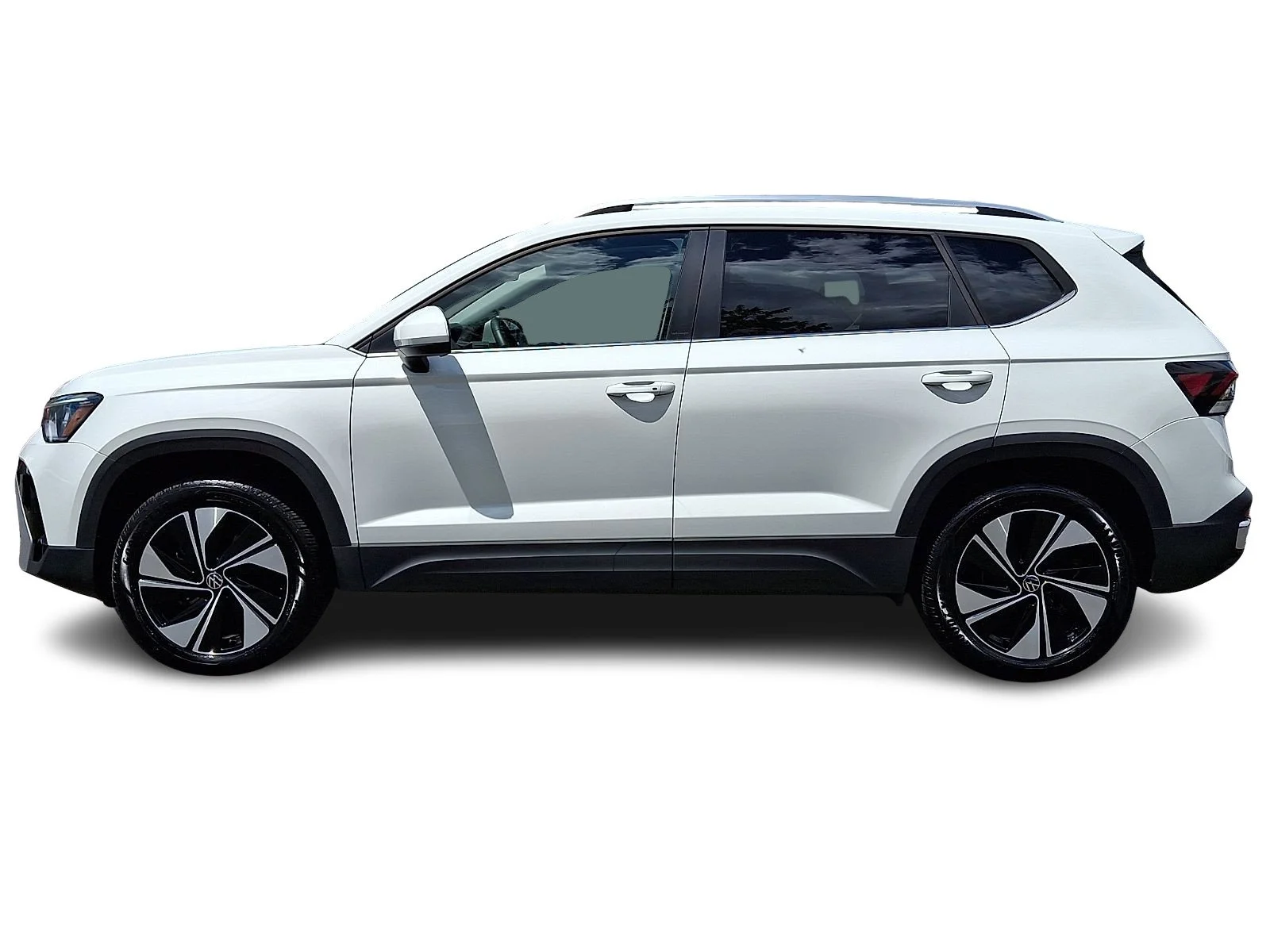 Used 2025 Pure White   0Q0q Volkswagen SE image 7