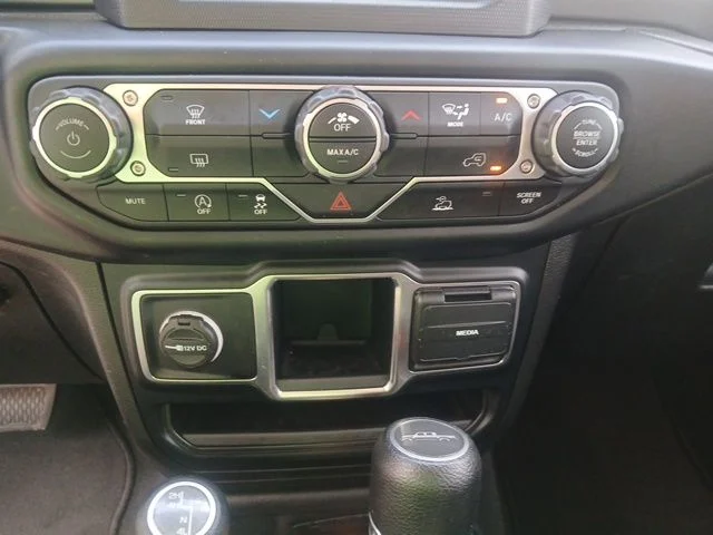 Used 2023 Black Jeep Sport image 31