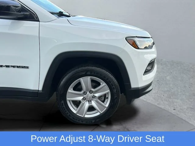 Used 2022 Bright White Clea Jeep Latitude image 36