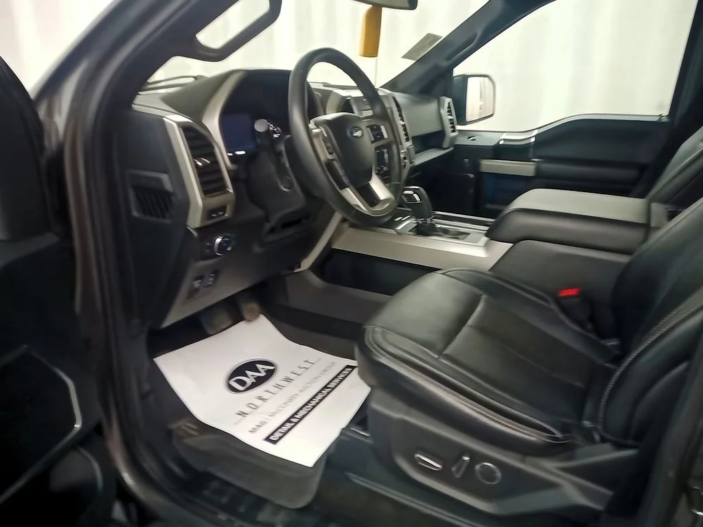 Used 2018 Magnetic Ford LARIAT image 7