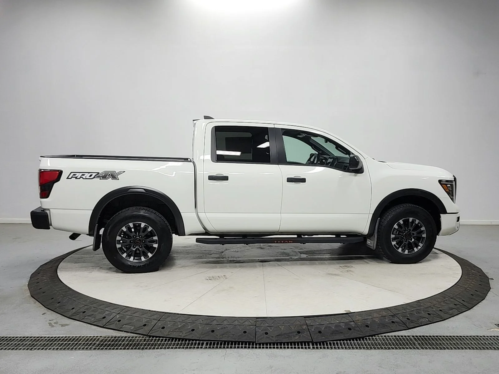 Used 2023 Glacier White Nissan PRO-4X image 8