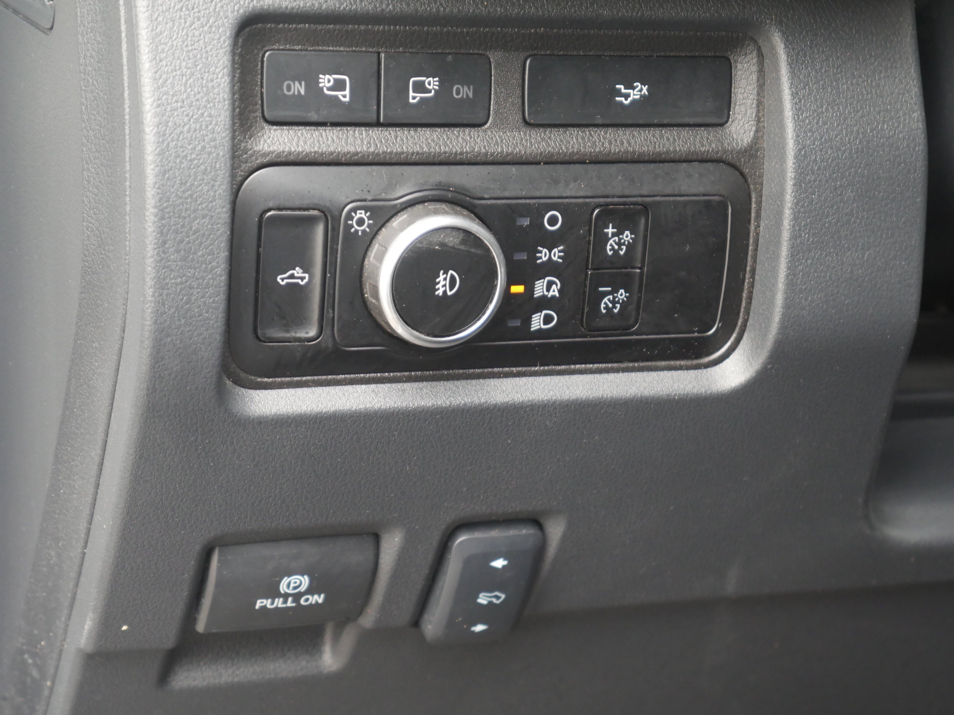 Certified Used 2024 White Ford LARIAT image 9