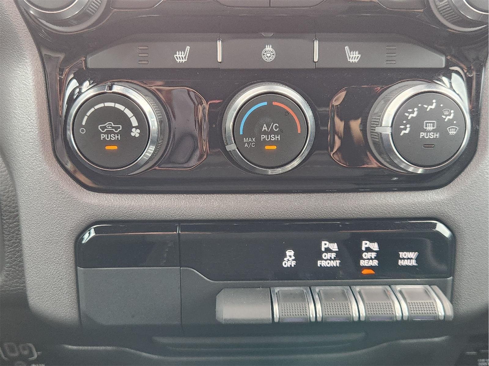 2025 Ram 1500 photo 19 of 33
