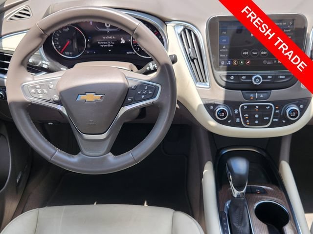 Used 2024 Mineral Gray Metallic Chevrolet 2LT image 27