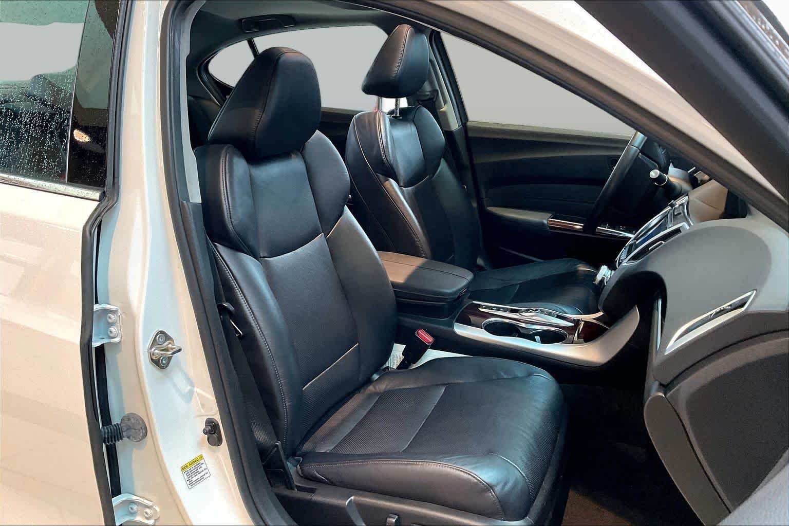 Used 2015 Bellanova White Pearl Acura V6 Tech image 9