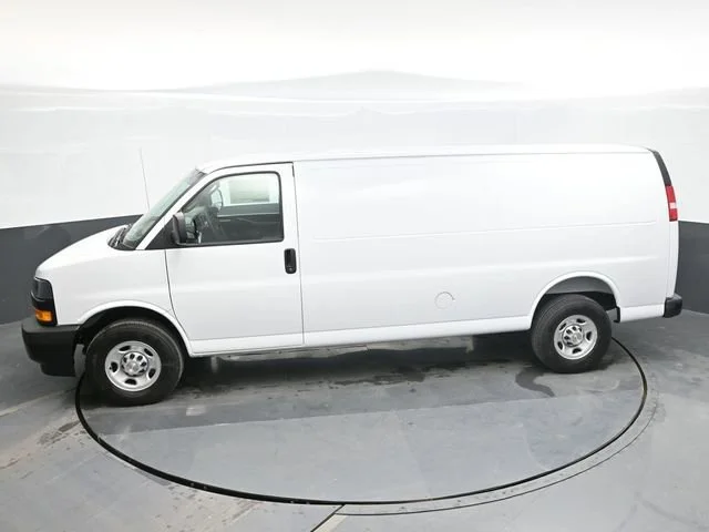 2026 Chevrolet Express Cargo Work Van - Photo 12