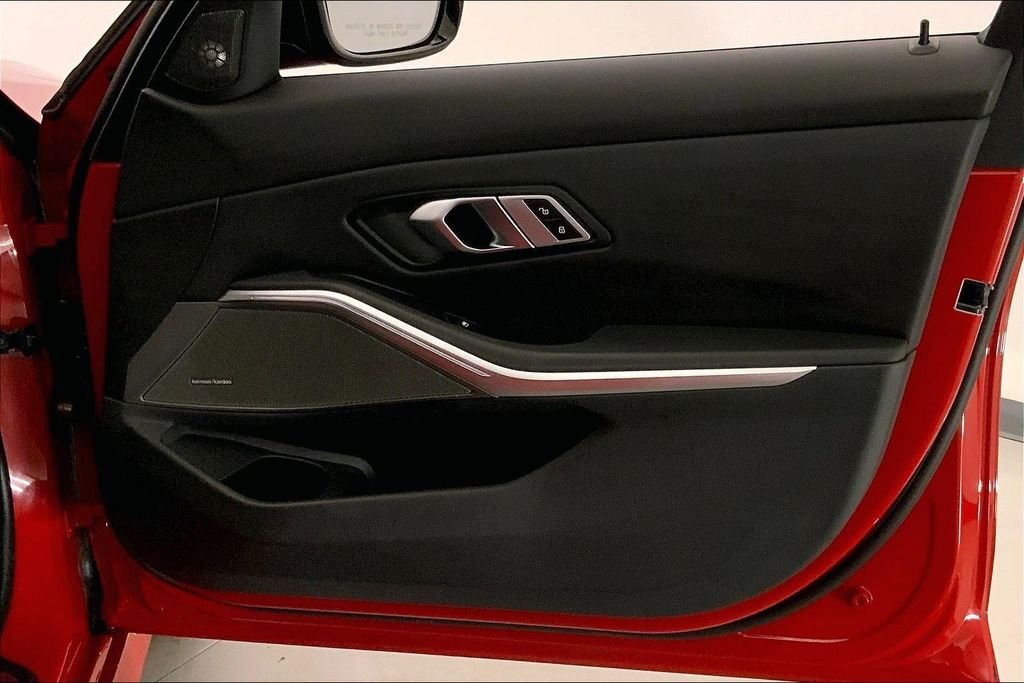 Used 2023 Melbourne Red Metallic BMW  image 25