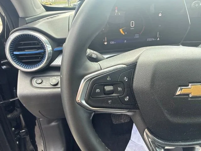 2025 Chevrolet Trax LT - Photo 17