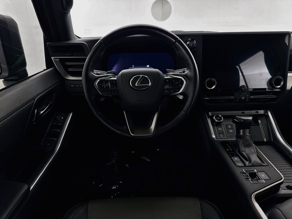 Used 2025 Gray Lexus 550 Premium image 22