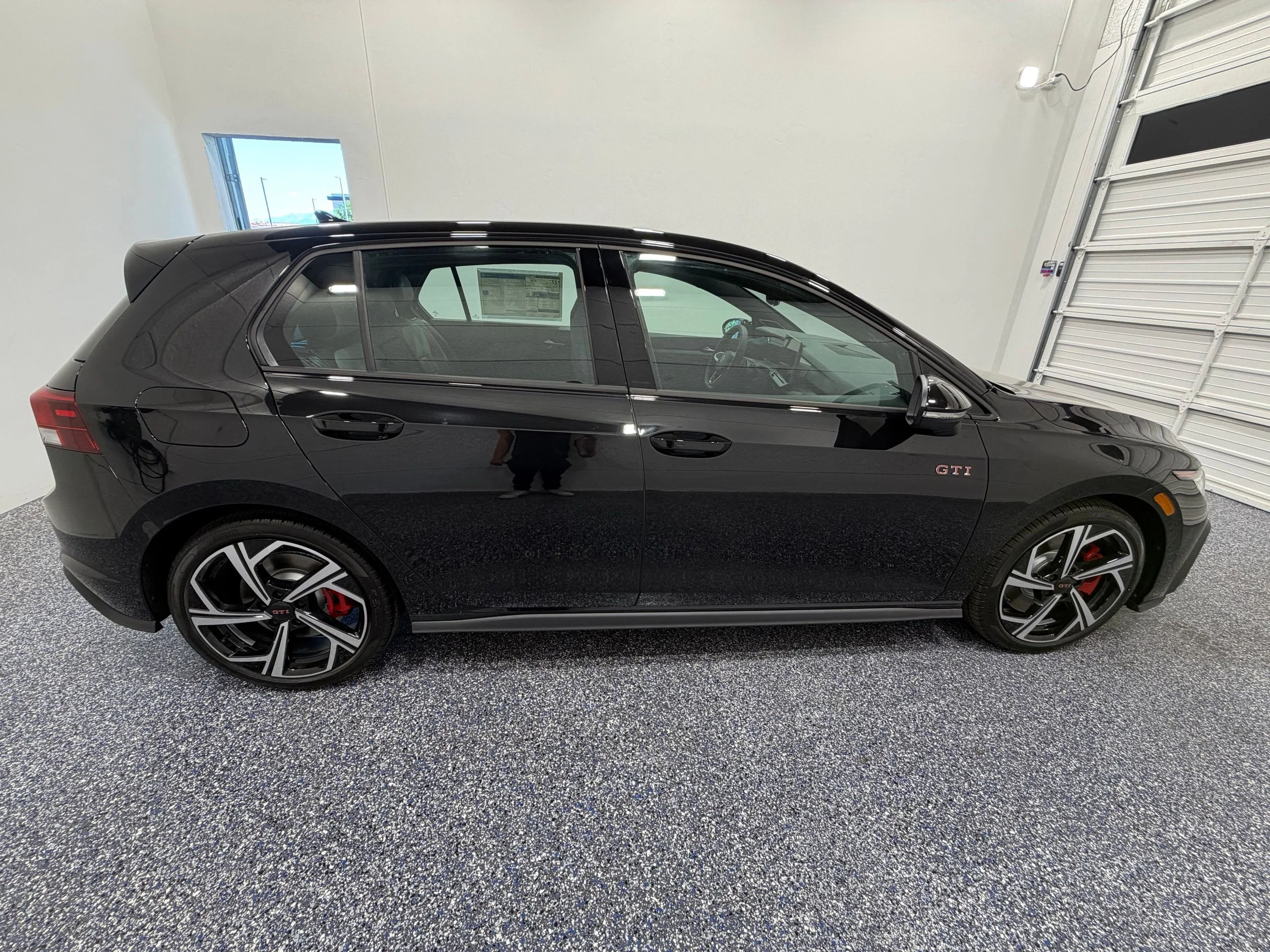 New 2026 Black Volkswagen 2.0T SE image 7