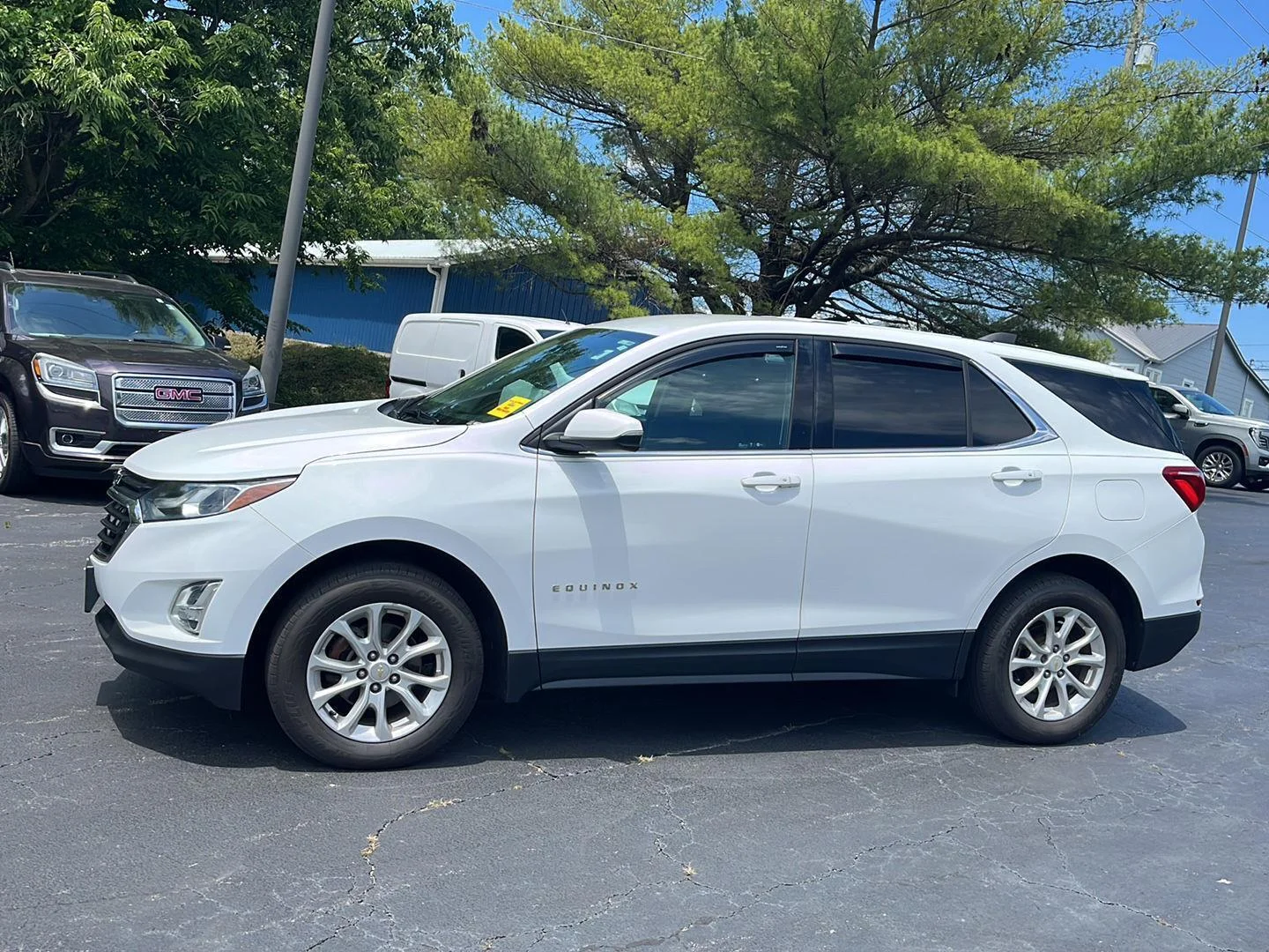 Used 2018 SUMMIT WHITE Chevrolet LT image 2