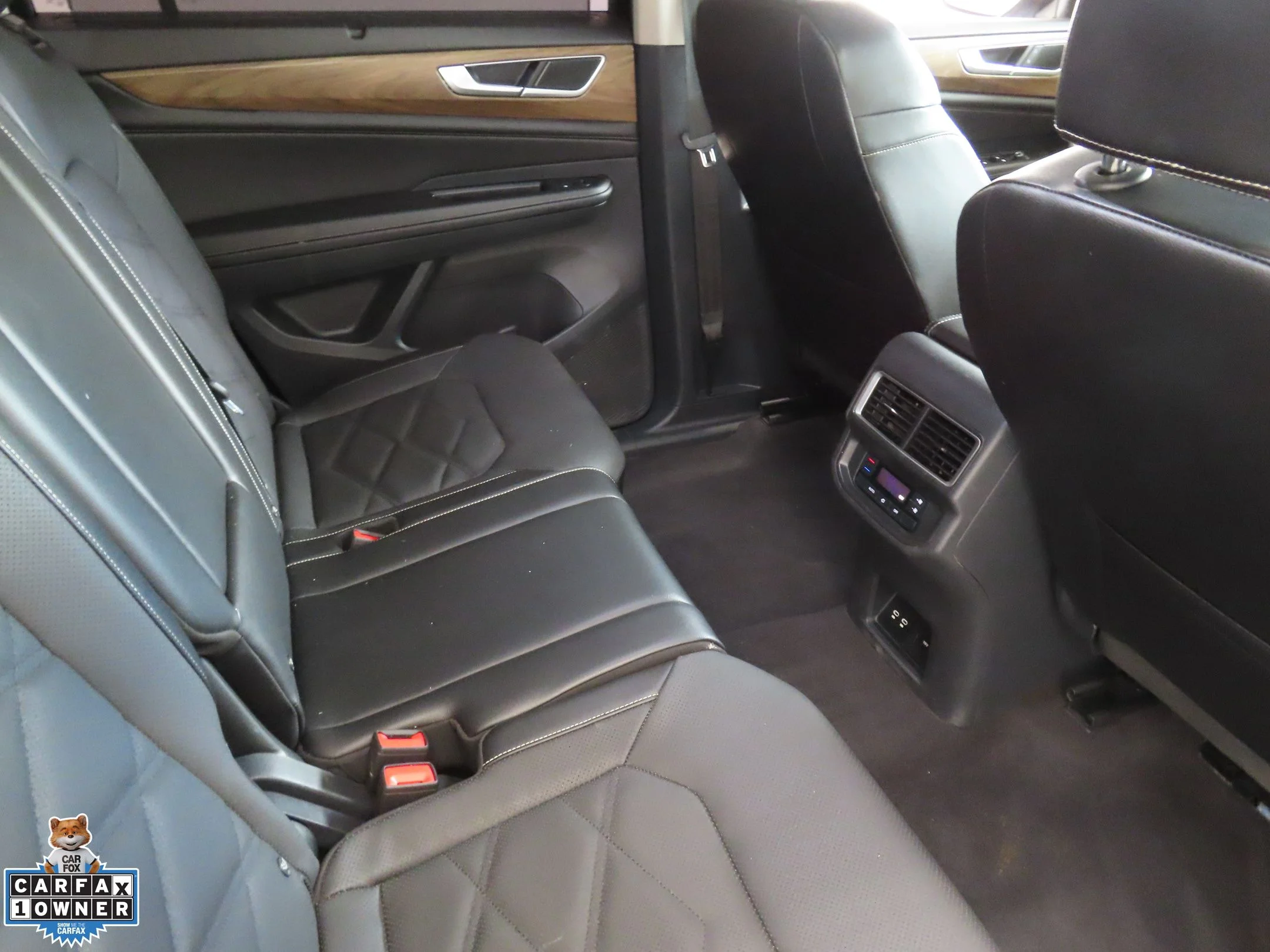 Used 2024 Black Volkswagen 2.0T SE w/Technology image 25
