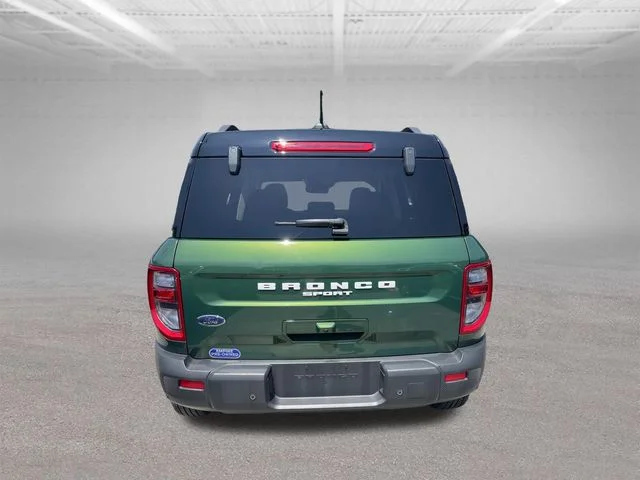 Used 2025 Green Ford Outer Banks image 6