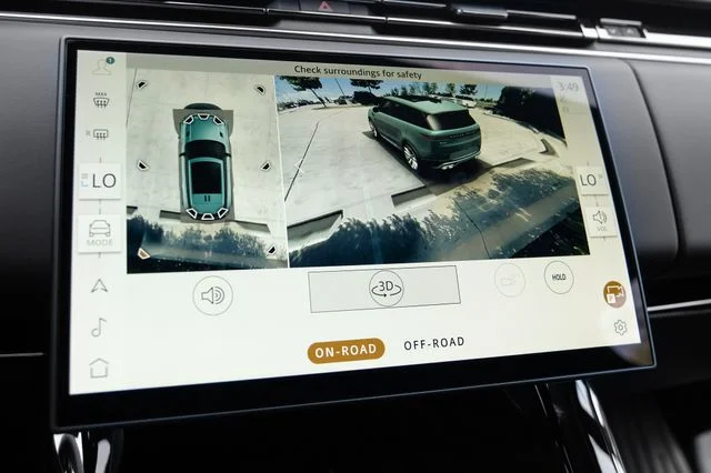 New 2026 Santorini Black Land Rover Dynamic SE image 26