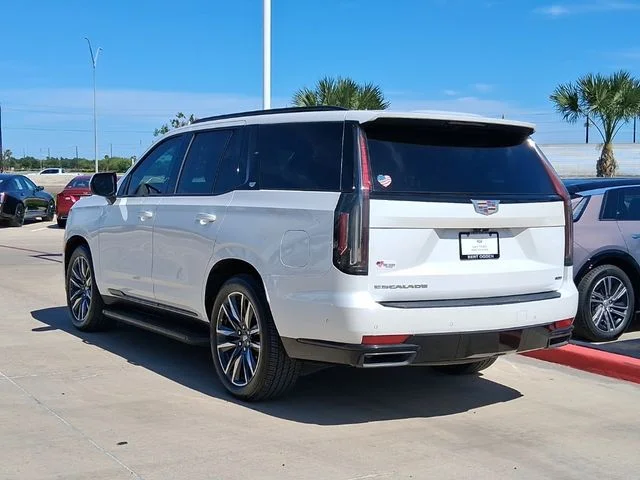 Used 2022 White Cadillac Sport Platinum image 3