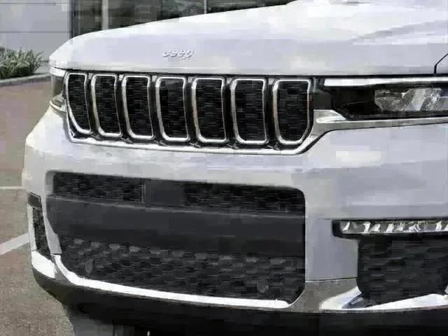 New 2025 Bright White Clear-Coat Exterior Paint Jeep Limited image 61