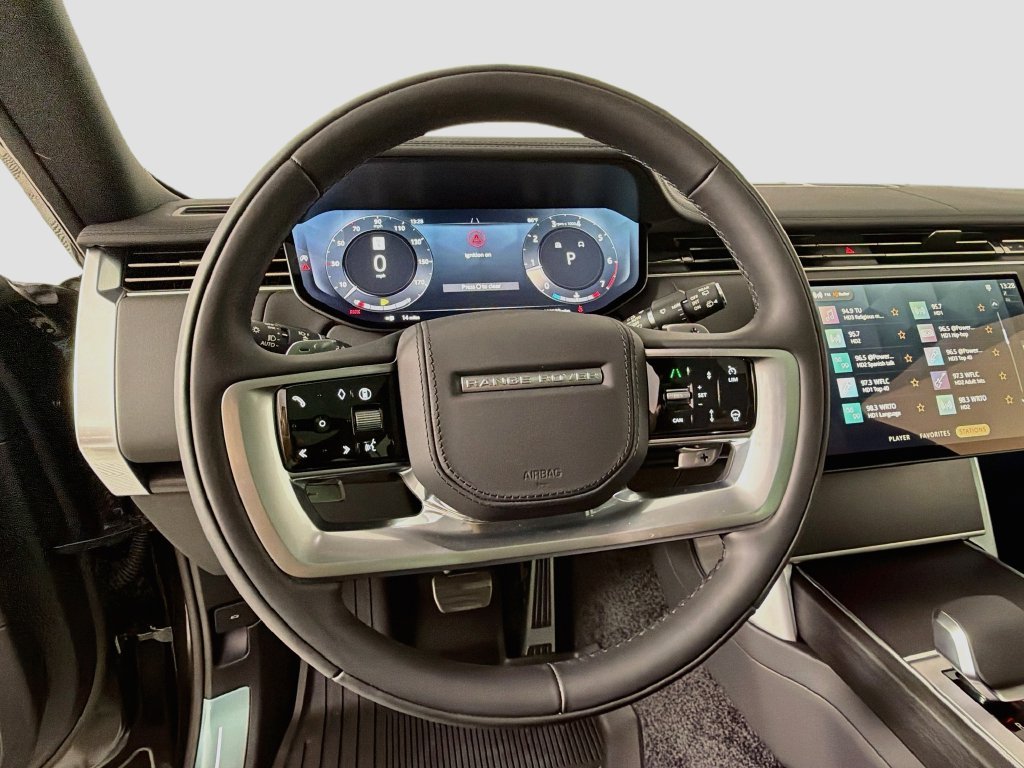 New 2027 Santorini Black Land Rover SE image 11