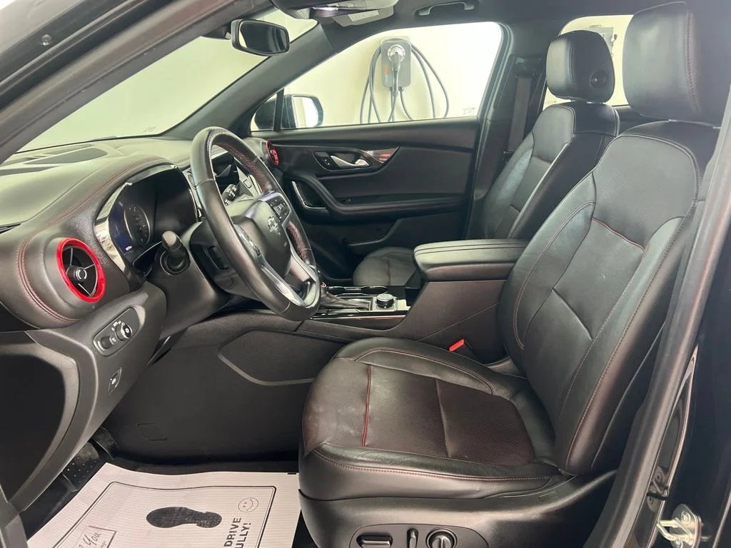 Used 2020 Black Chevrolet RS image 9